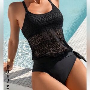 Woman’s 2-piece bathing suit/tankini
